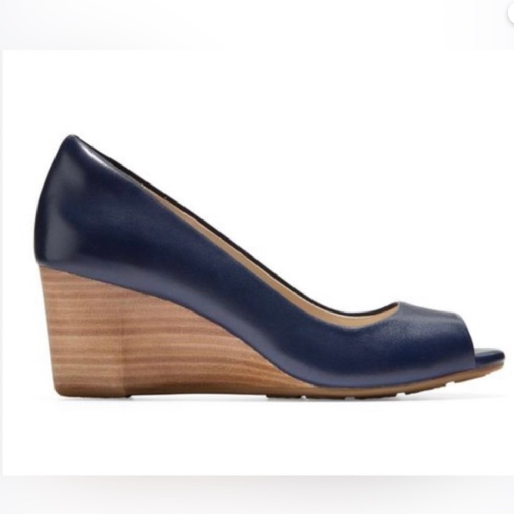 COLE HAAN Sadie open-toe wedge heels in Marine Blue leather - size 9.5
